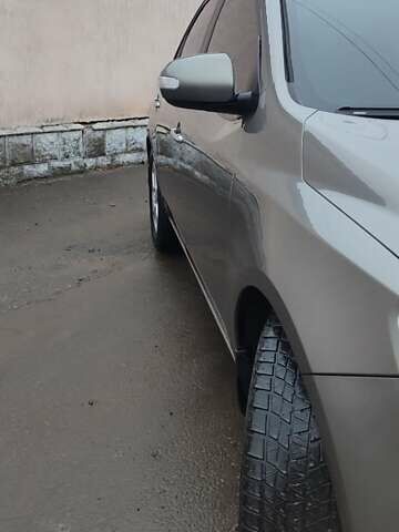 Бежевый Киа Черато, объемом двигателя 1.98 л и пробегом 180 тыс. км за 6899 $, фото 4 на Automoto.ua