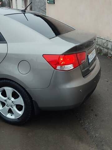 Бежевый Киа Черато, объемом двигателя 1.98 л и пробегом 180 тыс. км за 6899 $, фото 29 на Automoto.ua