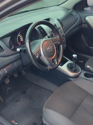 Бежевый Киа Черато, объемом двигателя 1.98 л и пробегом 180 тыс. км за 6899 $, фото 33 на Automoto.ua