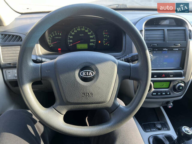 Черный Киа Черато, объемом двигателя 1.6 л и пробегом 150 тыс. км за 4499 $, фото 12 на Automoto.ua