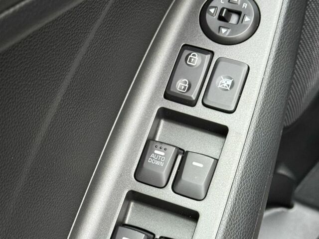 Чорний Кіа Черато, об'ємом двигуна 2 л та пробігом 67 тис. км за 11500 $, фото 5 на Automoto.ua