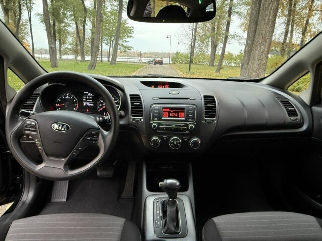 Чорний Кіа Черато, об'ємом двигуна 2 л та пробігом 67 тис. км за 11500 $, фото 3 на Automoto.ua