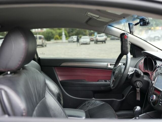 Черный Киа Черато, объемом двигателя 2 л и пробегом 198 тыс. км за 8499 $, фото 11 на Automoto.ua