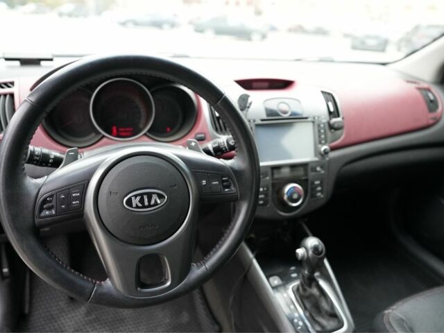 Черный Киа Черато, объемом двигателя 2 л и пробегом 198 тыс. км за 8499 $, фото 12 на Automoto.ua