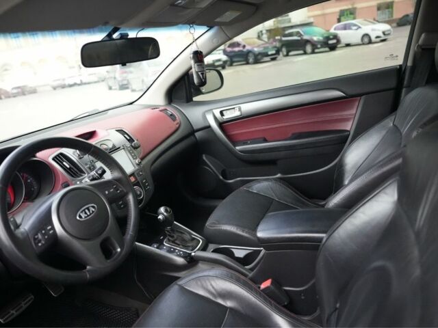 Черный Киа Черато, объемом двигателя 2 л и пробегом 198 тыс. км за 8499 $, фото 6 на Automoto.ua