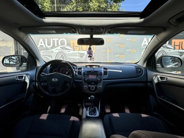Чорний Кіа Черато, об'ємом двигуна 2 л та пробігом 203 тис. км за 7000 $, фото 9 на Automoto.ua