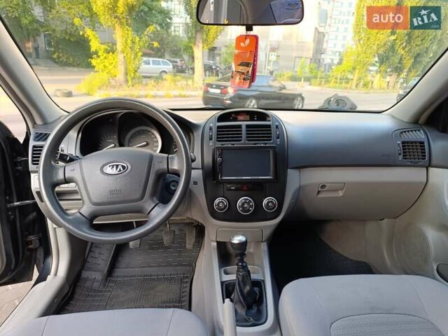 Чорний Кіа Черато, об'ємом двигуна 1.6 л та пробігом 237 тис. км за 5300 $, фото 24 на Automoto.ua