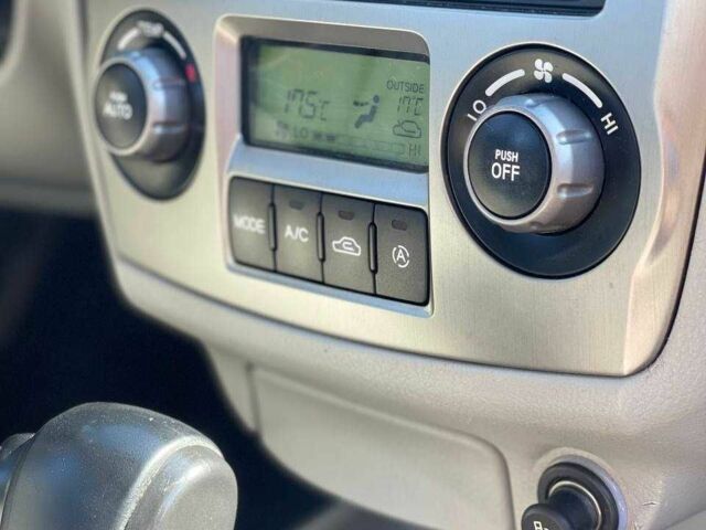 Черный Киа Черато, объемом двигателя 2 л и пробегом 268 тыс. км за 4200 $, фото 11 на Automoto.ua