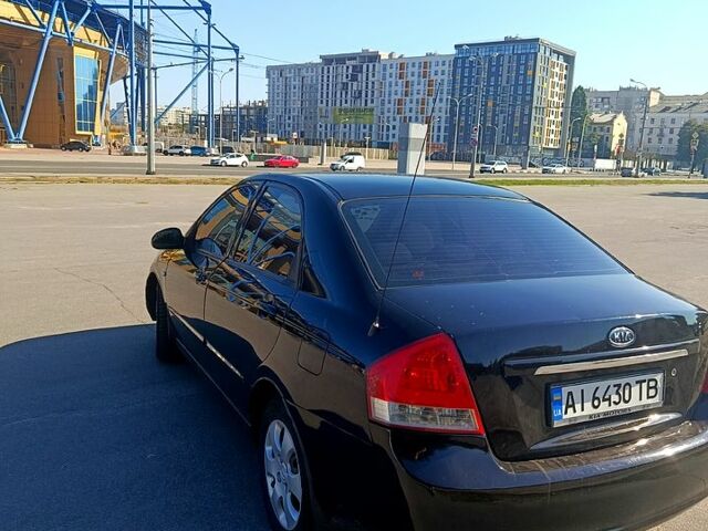 Чорний Кіа Черато, об'ємом двигуна 1.6 л та пробігом 367 тис. км за 3900 $, фото 3 на Automoto.ua