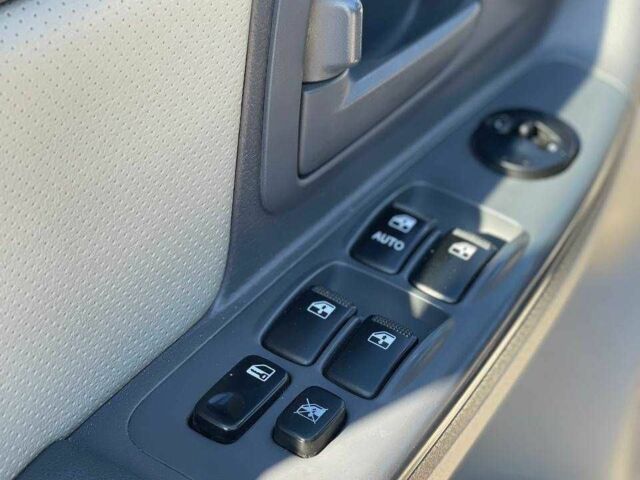 Черный Киа Черато, объемом двигателя 2 л и пробегом 268 тыс. км за 4200 $, фото 15 на Automoto.ua