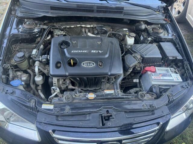 Черный Киа Черато, объемом двигателя 1.6 л и пробегом 126 тыс. км за 5200 $, фото 6 на Automoto.ua