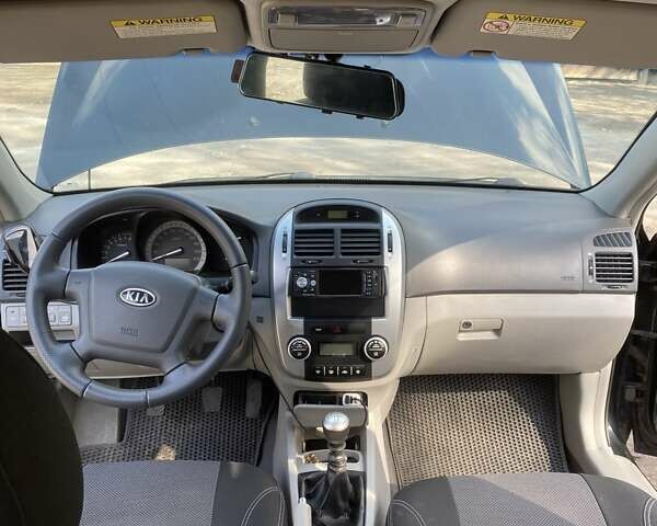 Чорний Кіа Черато, об'ємом двигуна 1.6 л та пробігом 157 тис. км за 5800 $, фото 17 на Automoto.ua