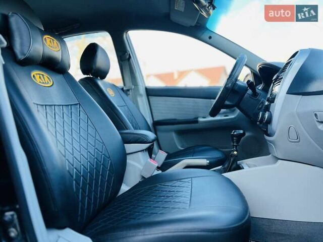 Киа Черато 2007 в Черновцах на Automoto.ua Черный Киа Черато, объемом двигателя 1.6 л и пробегом 210 тыс. км за 3950 $, фото 38 на Automoto.ua
