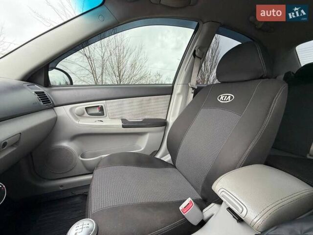 Чорний Кіа Черато, об'ємом двигуна 1.6 л та пробігом 224 тис. км за 4900 $, фото 51 на Automoto.ua
