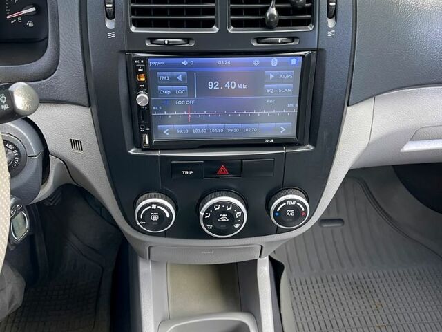 Черный Киа Черато, объемом двигателя 1.6 л и пробегом 190 тыс. км за 4350 $, фото 13 на Automoto.ua