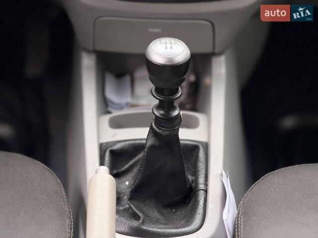 Чорний Кіа Черато, об'ємом двигуна 1.6 л та пробігом 224 тис. км за 4900 $, фото 43 на Automoto.ua