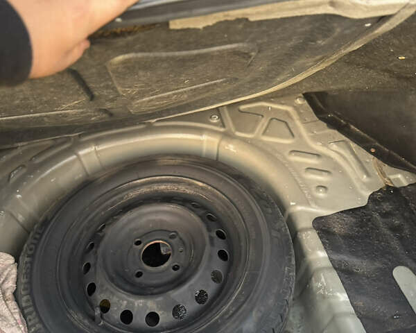 Черный Киа Черато, объемом двигателя 1.6 л и пробегом 235 тыс. км за 4900 $, фото 14 на Automoto.ua