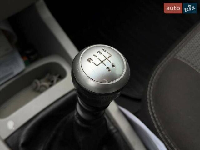 Чорний Кіа Черато, об'ємом двигуна 1.6 л та пробігом 224 тис. км за 4900 $, фото 49 на Automoto.ua