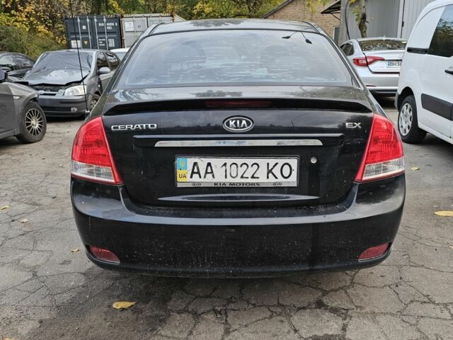 Чорний Кіа Черато, об'ємом двигуна 1.6 л та пробігом 200 тис. км за 1350 $, фото 6 на Automoto.ua