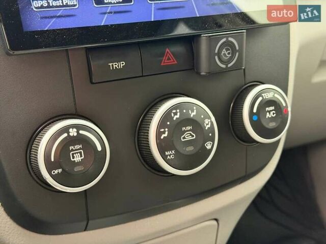 Чорний Кіа Черато, об'ємом двигуна 1.6 л та пробігом 224 тис. км за 4900 $, фото 48 на Automoto.ua