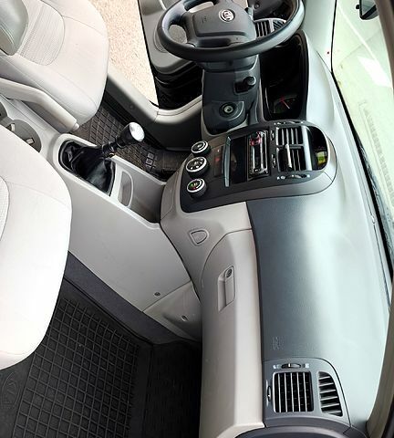 Черный Киа Черато, объемом двигателя 1.6 л и пробегом 204 тыс. км за 3700 $, фото 11 на Automoto.ua