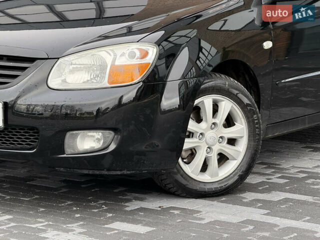 Черный Киа Черато, объемом двигателя 1.98 л и пробегом 180 тыс. км за 5500 $, фото 2 на Automoto.ua