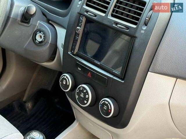 Чорний Кіа Черато, об'ємом двигуна 1.6 л та пробігом 239 тис. км за 5390 $, фото 13 на Automoto.ua