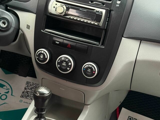 Черный Киа Черато, объемом двигателя 1.6 л и пробегом 258 тыс. км за 5200 $, фото 9 на Automoto.ua