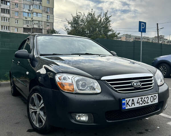 Черный Киа Черато, объемом двигателя 1.58 л и пробегом 350 тыс. км за 4500 $, фото 5 на Automoto.ua