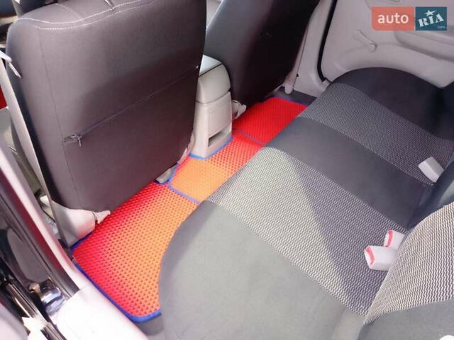 Чорний Кіа Черато, об'ємом двигуна 1.6 л та пробігом 335 тис. км за 5500 $, фото 13 на Automoto.ua