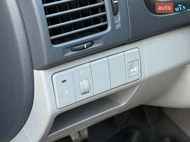 Чорний Кіа Черато, об'ємом двигуна 1.6 л та пробігом 239 тис. км за 5390 $, фото 8 на Automoto.ua