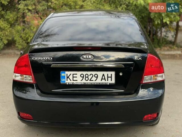 Черный Киа Черато, объемом двигателя 2 л и пробегом 173 тыс. км за 4800 $, фото 4 на Automoto.ua