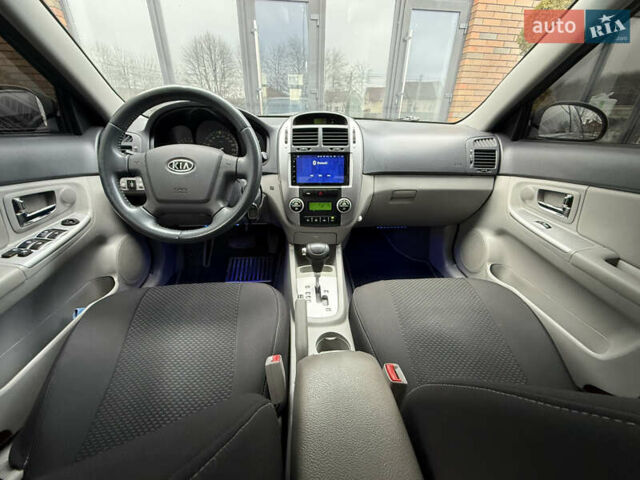 Черный Киа Черато, объемом двигателя 1.98 л и пробегом 180 тыс. км за 5500 $, фото 37 на Automoto.ua