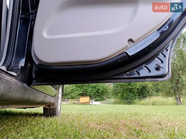 Черный Киа Черато, объемом двигателя 1.59 л и пробегом 237 тыс. км за 3900 $, фото 21 на Automoto.ua