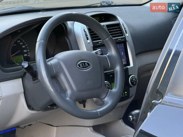 Черный Киа Черато, объемом двигателя 1.98 л и пробегом 180 тыс. км за 5750 $, фото 39 на Automoto.ua