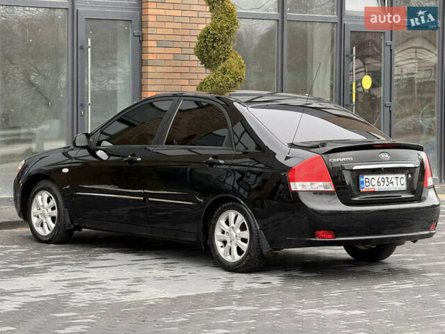 Черный Киа Черато, объемом двигателя 1.98 л и пробегом 180 тыс. км за 5500 $, фото 17 на Automoto.ua