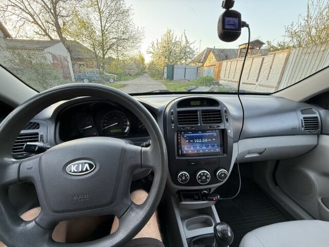 Чорний Кіа Черато, об'ємом двигуна 1.6 л та пробігом 180 тис. км за 4300 $, фото 22 на Automoto.ua