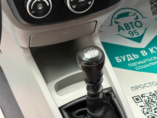 Черный Киа Черато, объемом двигателя 1.6 л и пробегом 258 тыс. км за 5200 $, фото 4 на Automoto.ua