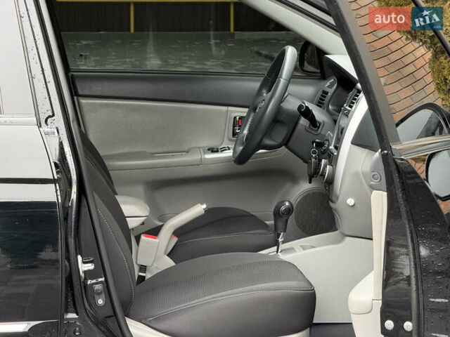 Черный Киа Черато, объемом двигателя 1.98 л и пробегом 180 тыс. км за 5500 $, фото 20 на Automoto.ua