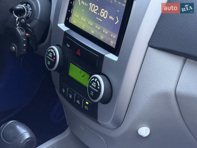 Черный Киа Черато, объемом двигателя 1.98 л и пробегом 180 тыс. км за 5750 $, фото 27 на Automoto.ua