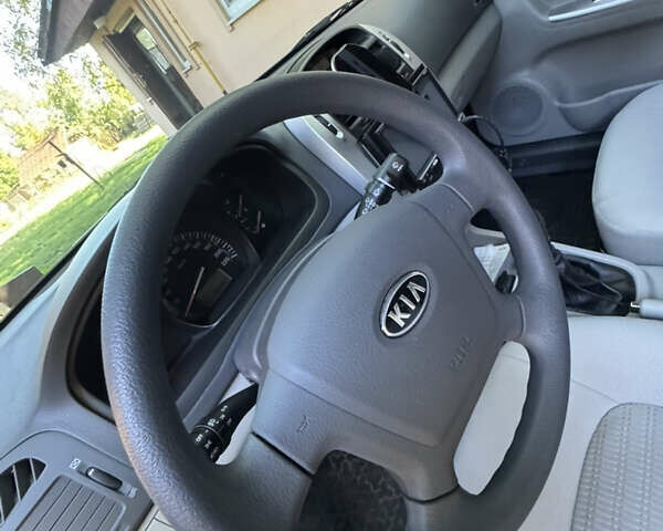 Чорний Кіа Черато, об'ємом двигуна 1.6 л та пробігом 16 тис. км за 8000 $, фото 5 на Automoto.ua