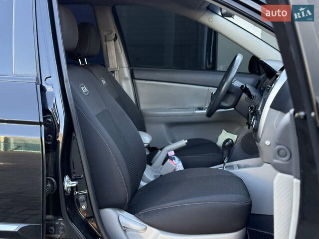 Черный Киа Черато, объемом двигателя 1.98 л и пробегом 180 тыс. км за 5750 $, фото 41 на Automoto.ua