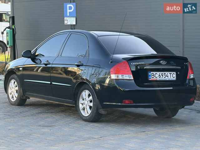Черный Киа Черато, объемом двигателя 1.98 л и пробегом 180 тыс. км за 5750 $, фото 7 на Automoto.ua