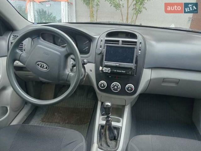 Черный Киа Черато, объемом двигателя 1.6 л и пробегом 260 тыс. км за 3800 $, фото 3 на Automoto.ua