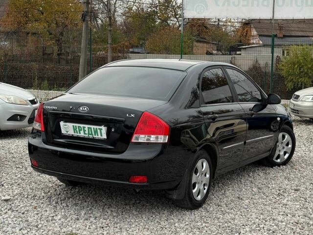 Черный Киа Черато, объемом двигателя 1.6 л и пробегом 258 тыс. км за 5200 $, фото 2 на Automoto.ua
