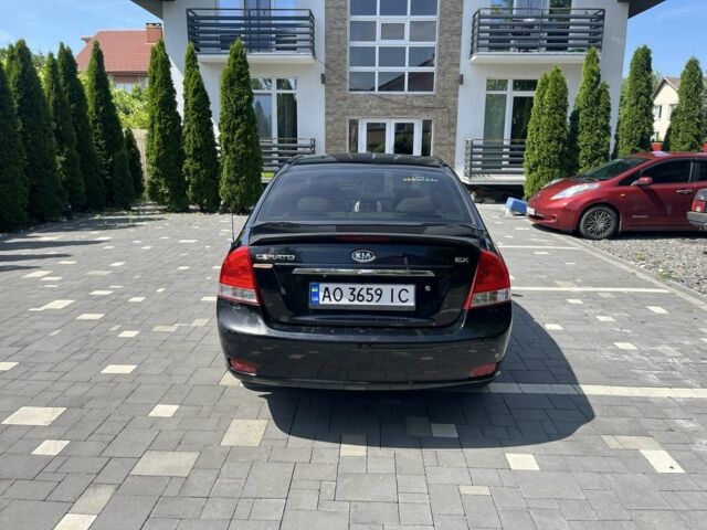 Чорний Кіа Черато, об'ємом двигуна 0 л та пробігом 263 тис. км за 4600 $, фото 3 на Automoto.ua