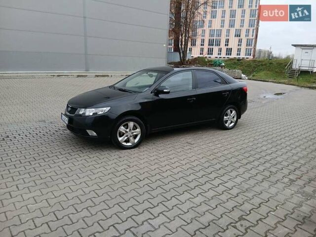 Черный Киа Черато, объемом двигателя 1.59 л и пробегом 253 тыс. км за 5300 $, фото 5 на Automoto.ua