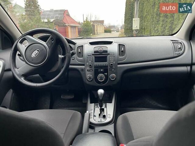 Чорний Кіа Черато, об'ємом двигуна 1.59 л та пробігом 203 тис. км за 6100 $, фото 9 на Automoto.ua