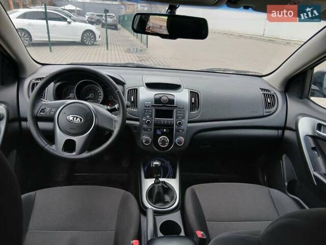 Черный Киа Черато, объемом двигателя 1.59 л и пробегом 253 тыс. км за 5300 $, фото 23 на Automoto.ua
