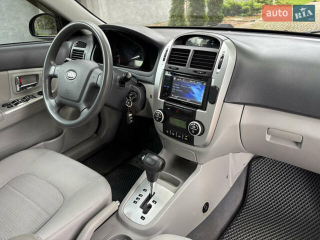 Черный Киа Черато, объемом двигателя 1.98 л и пробегом 265 тыс. км за 5450 $, фото 10 на Automoto.ua